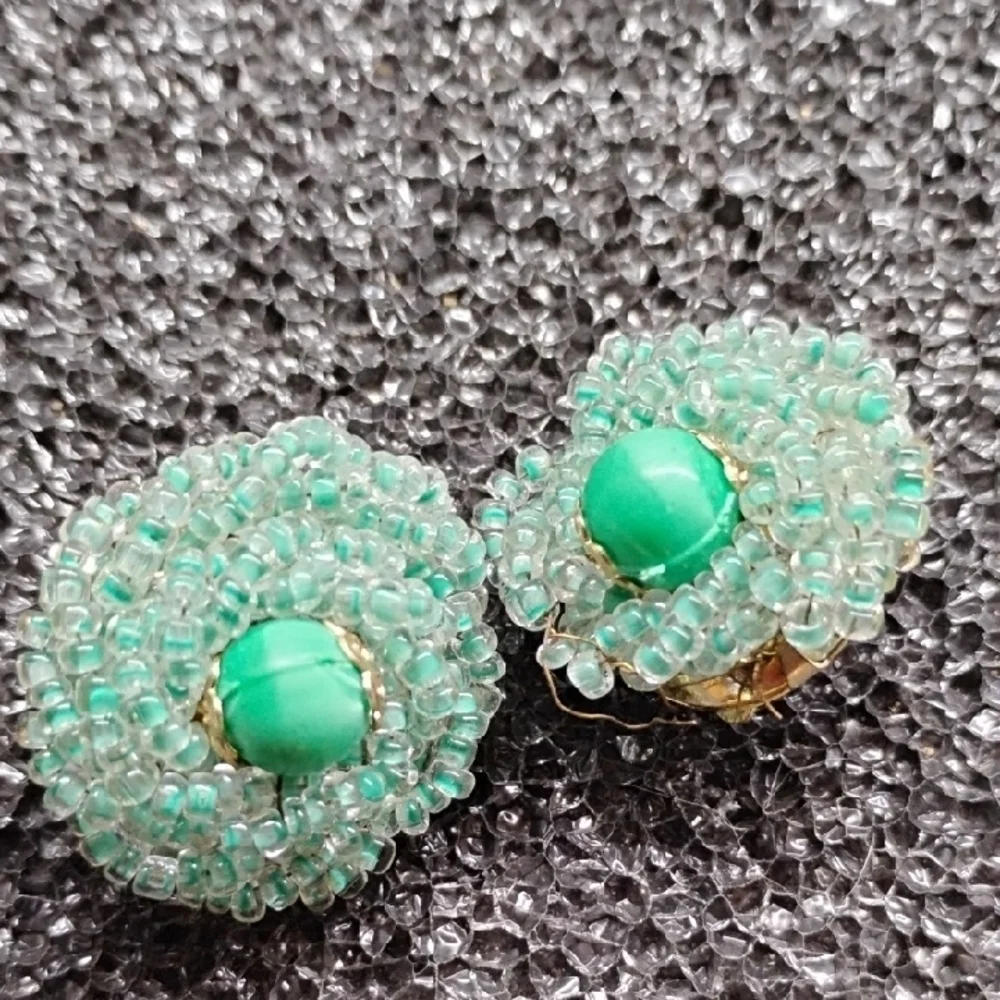 Vintage Clip-On Earrings Set in Green and Brown‎